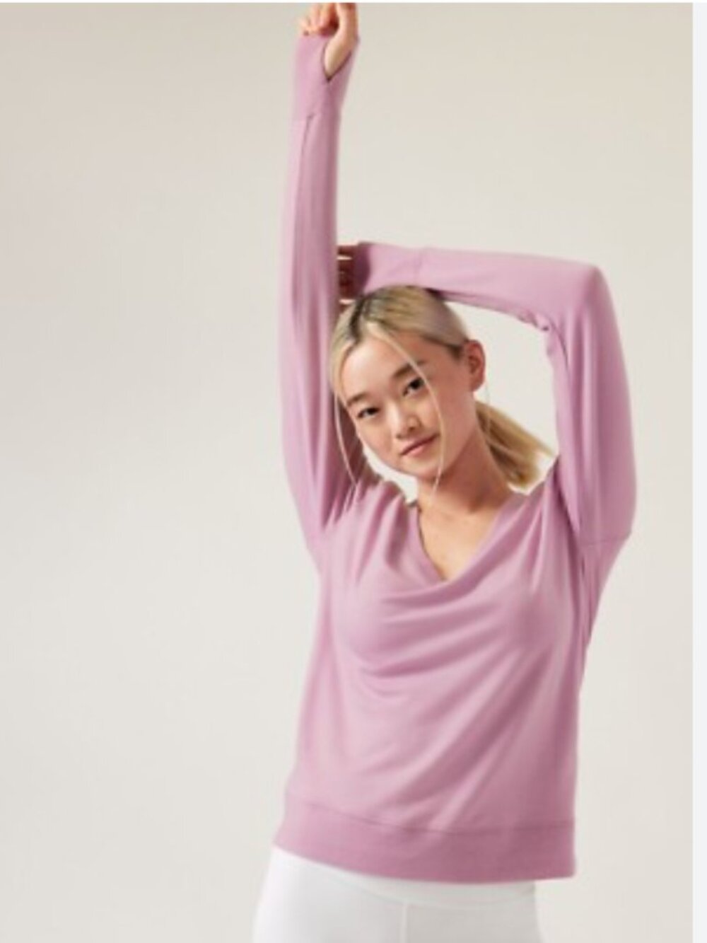 Athleta Sunrise Lavender Purple V-Neck Pullover Sweatshirt M